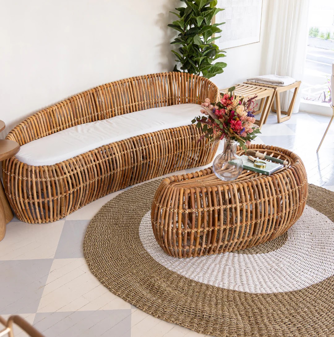 Charme Rústico: Bambu Envernizado em Móveis Aconchegantes - inspiração