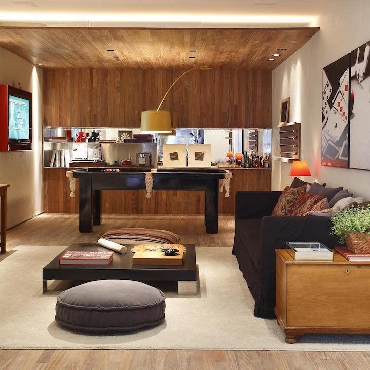 Cantinho Gamer Aconchegante com Decoração Rústica e Madeira - inspiração