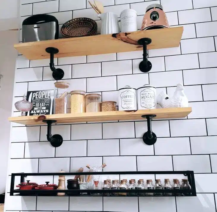 Prateleiras Abertas e Utensílios à Mostra: Funcionalidade com Personalidade - detalhe