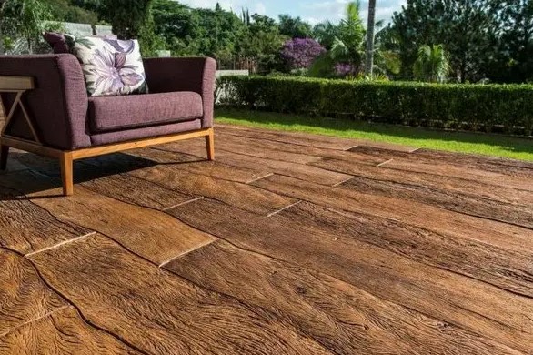 Piso Antiderrapante Amadeirado para Varandas Aconchegantes - inspiração