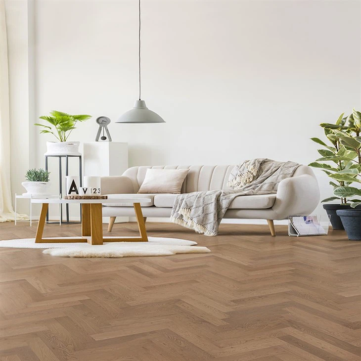 Piso Flutuante em Espinha de Peixe: Charme Clássico Repaginado - inspiração