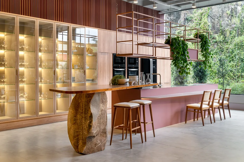 Espaço Otimizado com Bancadas de Granito e Design Funcional - ideia